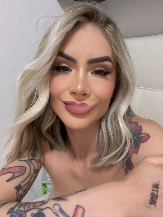 Clara — 6 / 12