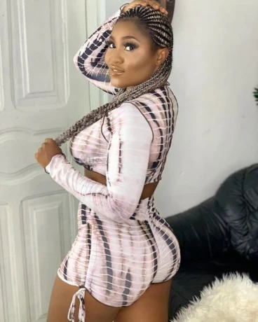 Sharon Akoss — 2 / 3