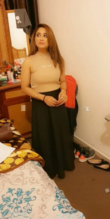 Anuu, Escort, Dubai