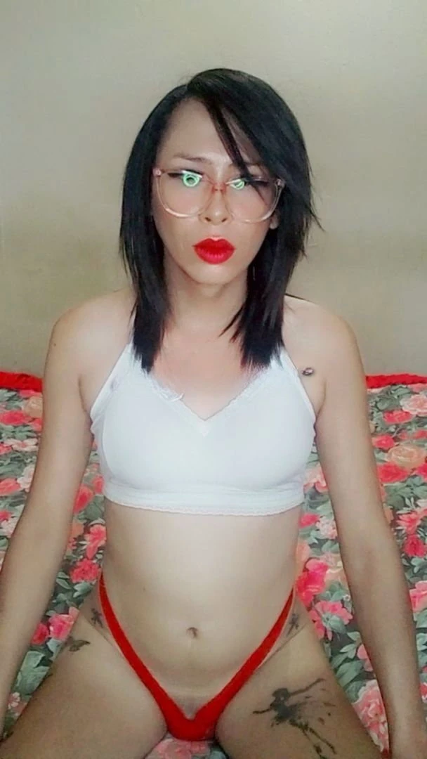 Nicole Montero — 8 / 12