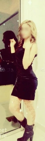 Lina Lebanese — 1 / 3