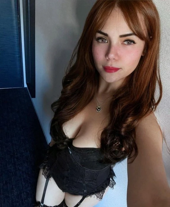Mhina, Escort, Inami