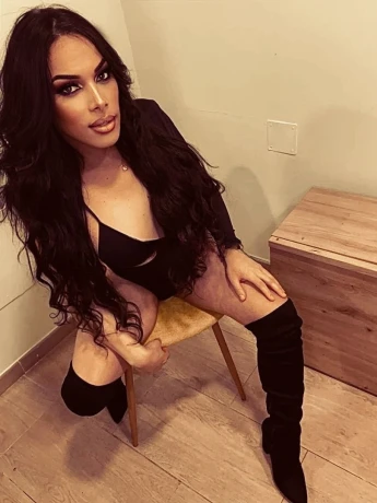 Veronica Gonzalez — 10 / 12