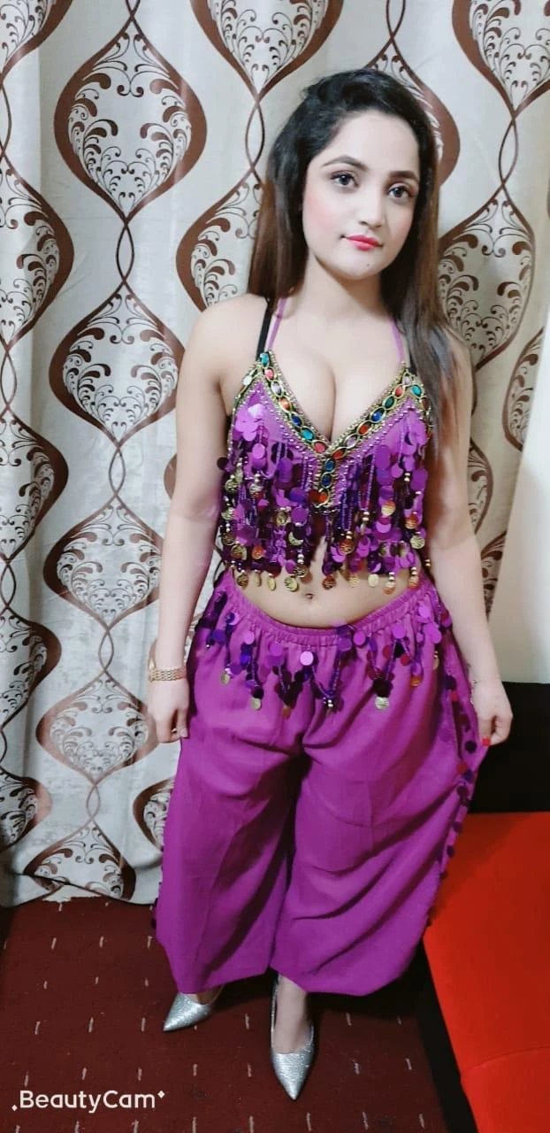 Saba, Escort, Karachi