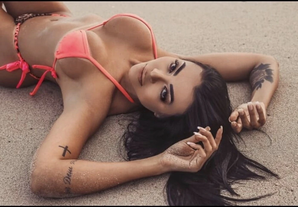 Leticia — 6 / 10