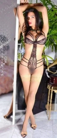 Ts Michelle Gomez — 4 / 7