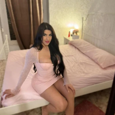 Luana, Escort, Vilada