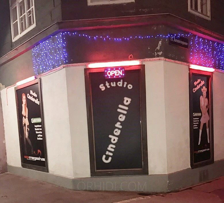 5743, Escort, Vienna