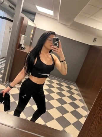 Heisse Ts Sophia — 3 / 6