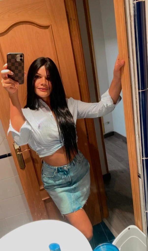 Ivana — 9 / 12