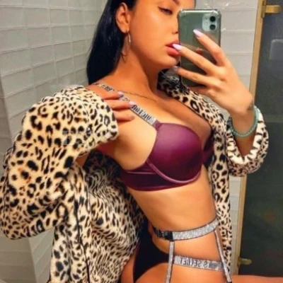 Monica, Escort, Paris