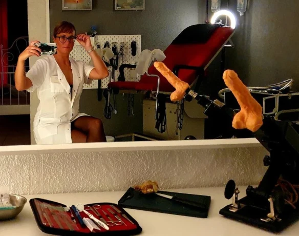 Www Fetischlady Anna Com Sm Wohnung Ab — 3 / 5