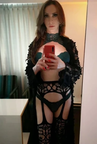 Amanda Deluxe — 7 / 9