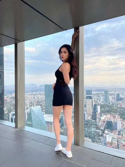 Alina — 3 / 5