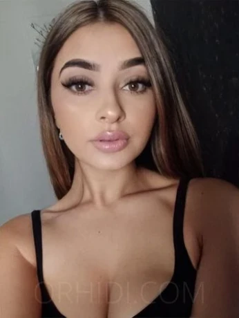 Melany NEU — 3 / 5