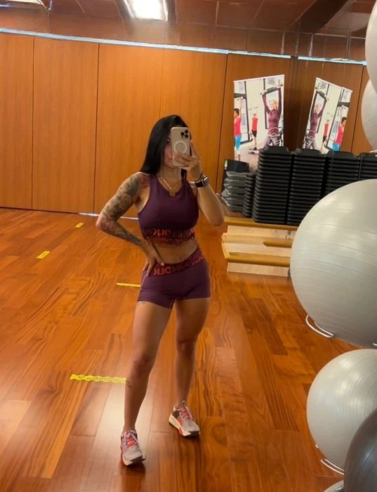 Bruna — 6 / 12