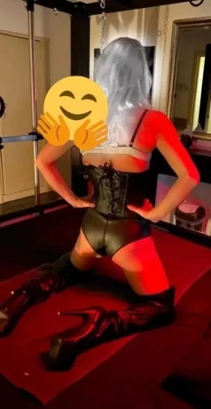 Lucy Massage — 1 / 8