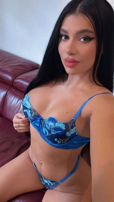 Sara — 2 / 7
