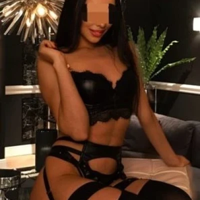 Jaqueline, Escort, Munster