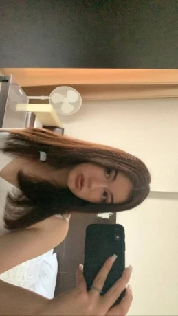 Isabel — 2 / 5