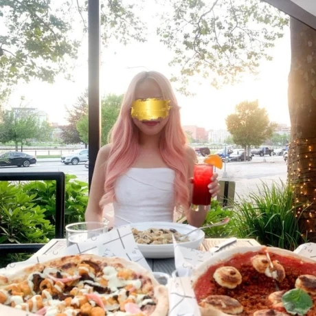 Isabelle Mei — 1 / 6