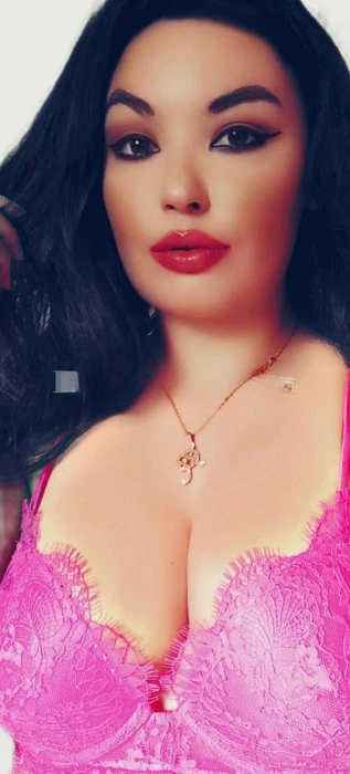 Camila — 3 / 9