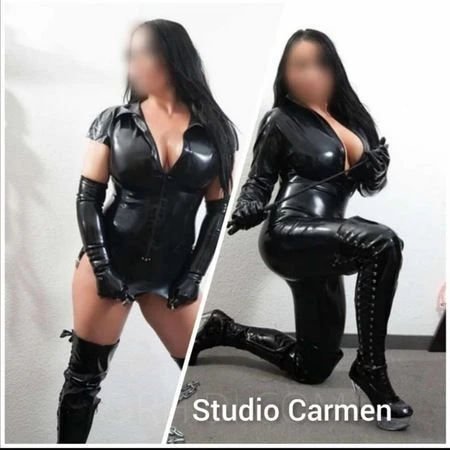 Lady Carmen — 2 / 4