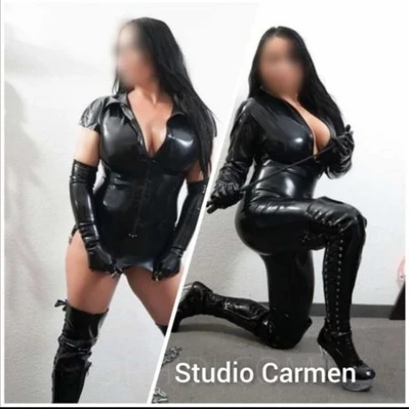 Lady Carmen — 2 / 4