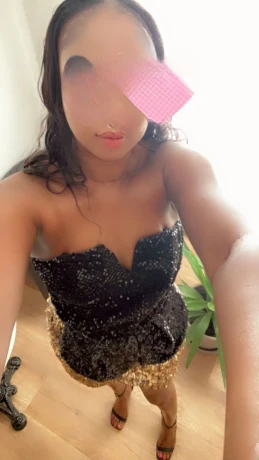 Sexy Latina Verwoehnt Den Gentlemen — 2 / 5