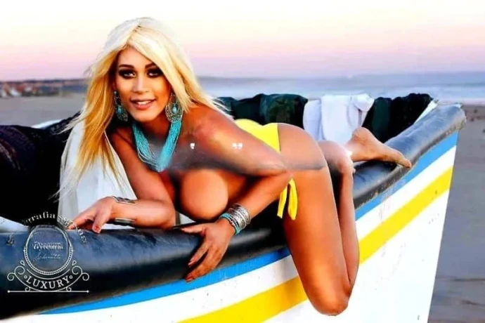 Raphaella Laurent — 4 / 7