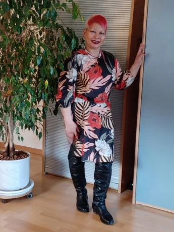 Masseurin Mit Magischen Haenden — 4 / 5
