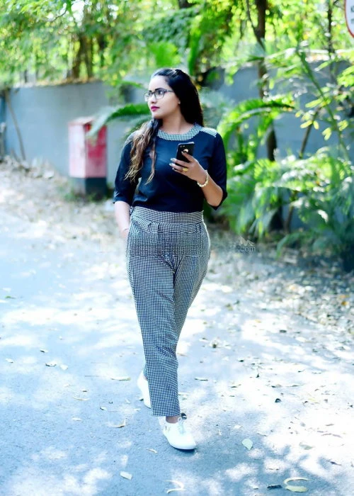 Komal — 3 / 4