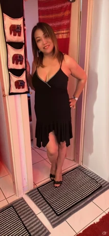 Sexy Thai Frau Will Dich Erotisch Verwoehnen — 4 / 5