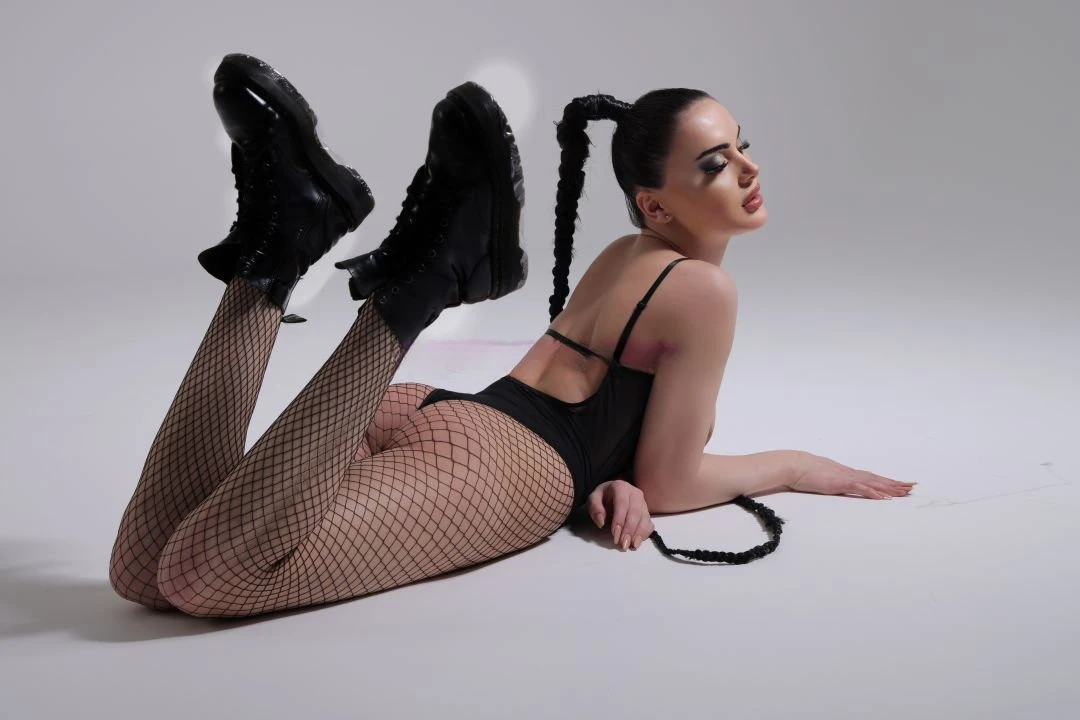 carlotte — 4 / 15