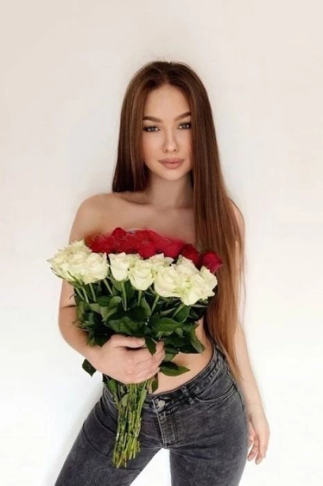 Giulia — 2 / 3