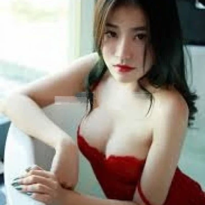 Mymy Nguyen, Escort, Ahmadi