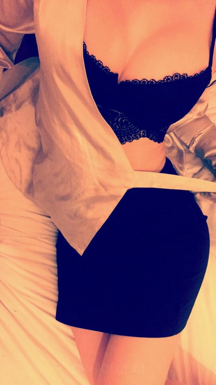 Melissa la Douce — 2 / 5