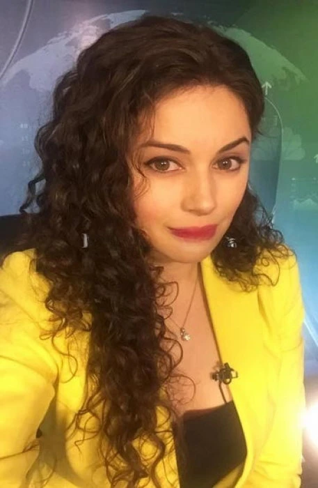 Aayushi Rana — 2 / 3
