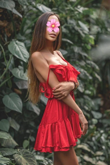 Kristina — 2 / 4