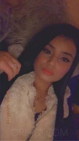 LEILA*SEXY AND HOT* — 2 / 6