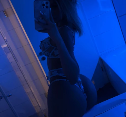 Ts Bruna Isabella Fast Immer Geil 19j 100 Originalbilder — 3 / 14