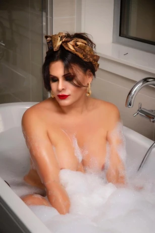 Amanda Ts In Zuerich — 4 / 5