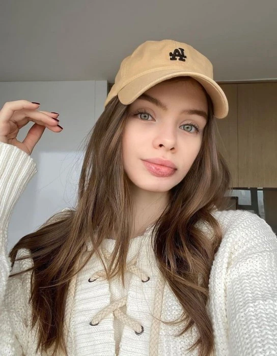 Beauty — 3 / 4