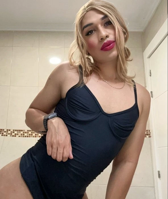 Pamela — 5 / 11