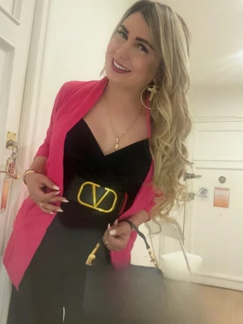 Daliany Giraldo — 6 / 12