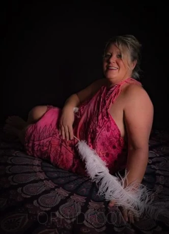 DAS MASSAGEPARADIES BEI INDIRA — 2 / 3