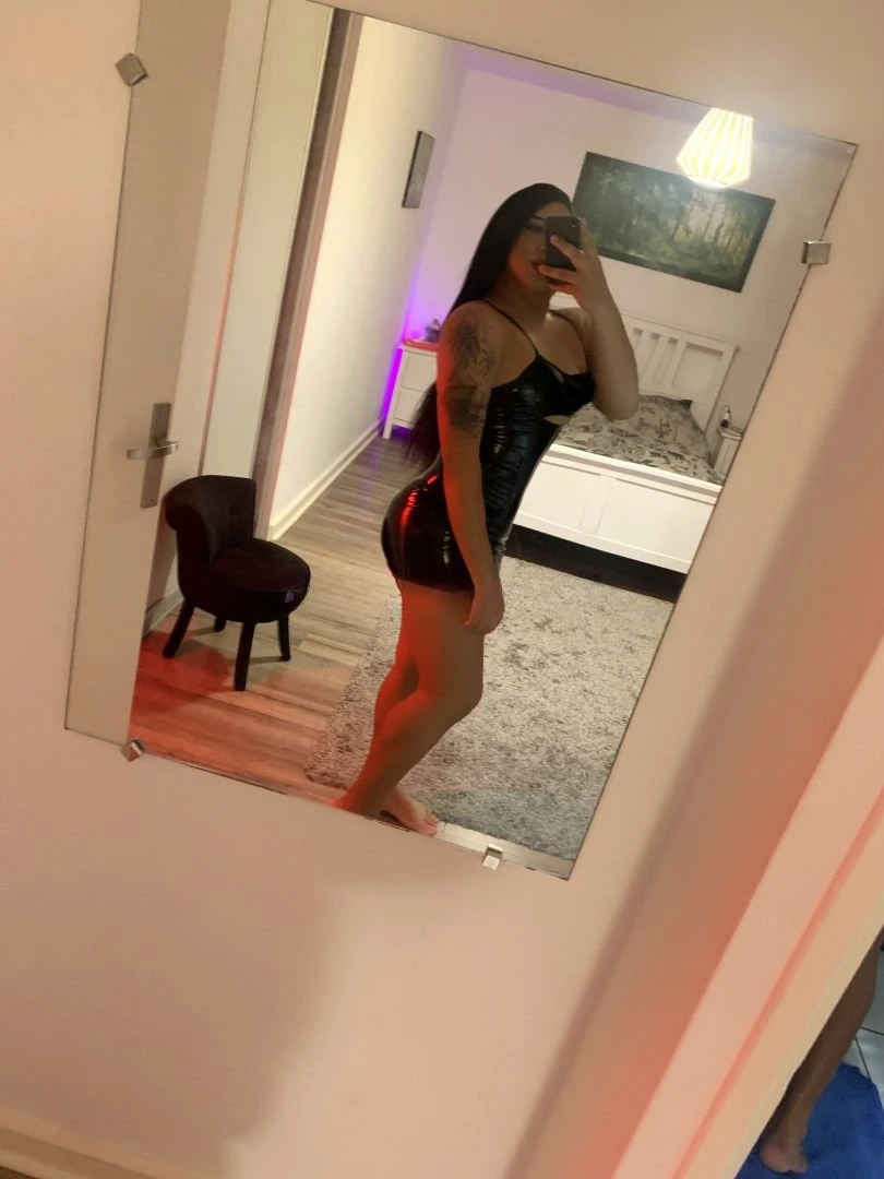 Kim XXX — 4 / 7