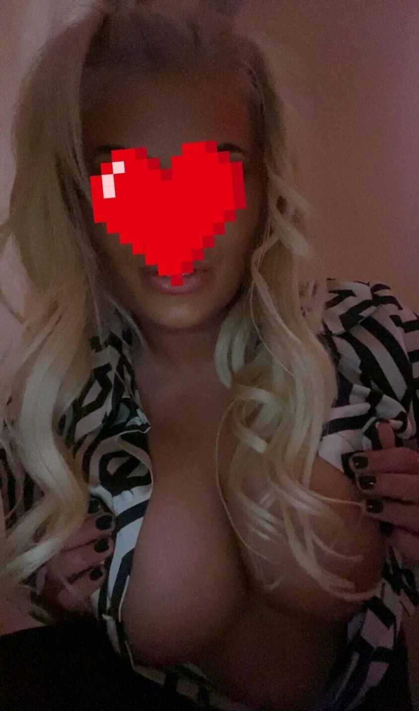 Debi, Escort, Donnerskirchen