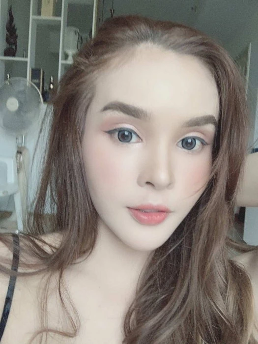 Bella — 3 / 5