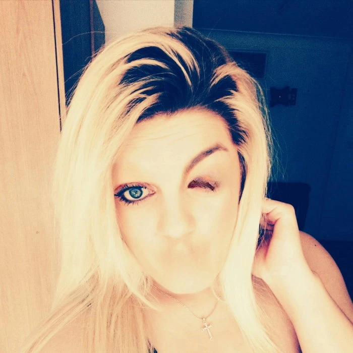 Simona — 5 / 6